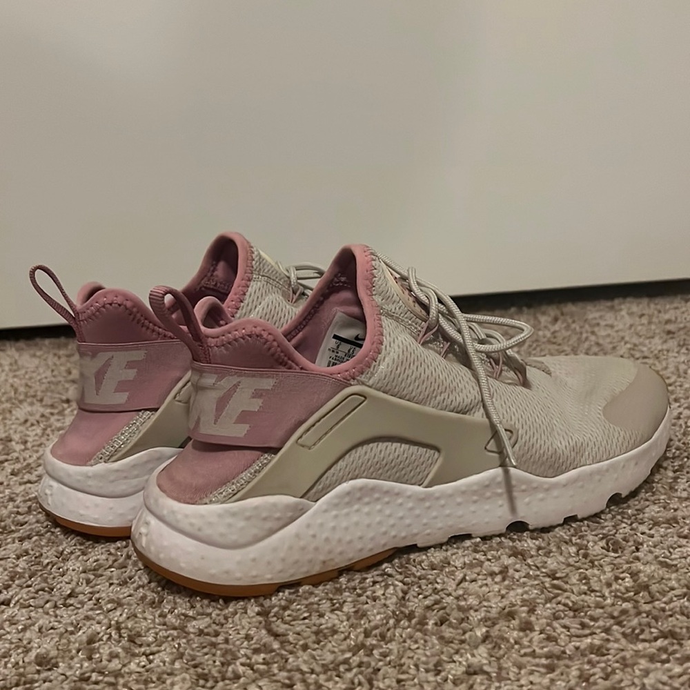 Air Nike Huarache shoes, women’s 9